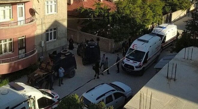 Van’da Komşular Arasında Çıkan Kavgada Çok Sayıda Kişi Yaralandı