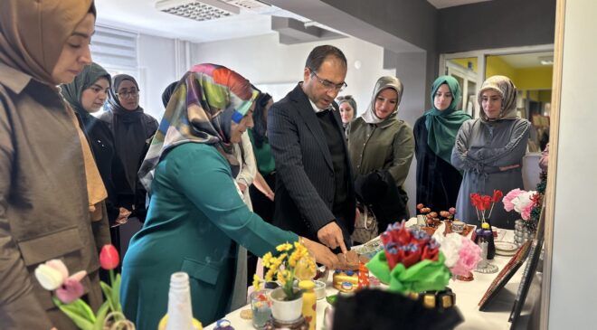 Ağrı Kız Öğrenci Yurtlarında Yıl Sonu El Emeği Sergisi