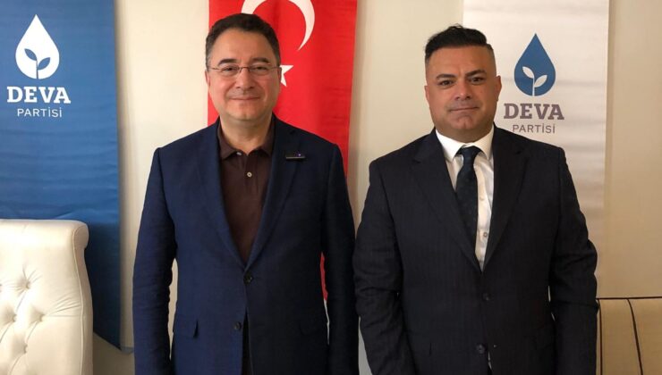 Babacan, “Son 10 yıldır enflasyon tek haneye inmiyor.Yöneten kadroların değişmesi lazım” dedi