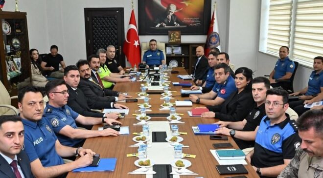 Kars Emniyetinde Eğitim-Öğretim Yılı Öncesi Güvenlik Toplantısı
